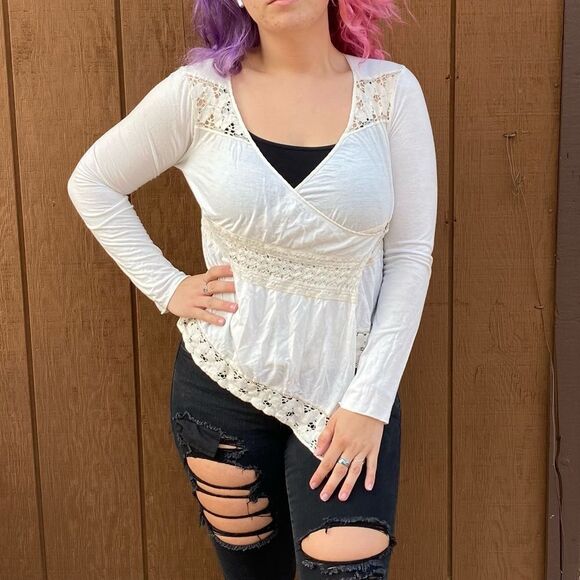 🍄 Tiny by Anthropologie White Hippy Boho Lace Top - Picture 1 of 7